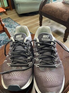 Nike Men's Zoom Pegasus 33 Athletic Shoes - Brown/White